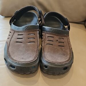 CROCS Men's Brown and Black Sandals